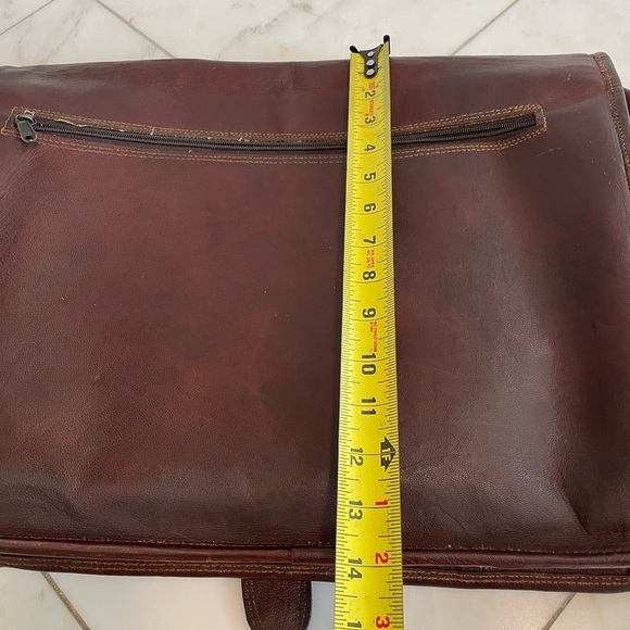 HLC Handmade brown leather multi pocket messenger bag satchel missing strap EUC - Picture 5 of 8